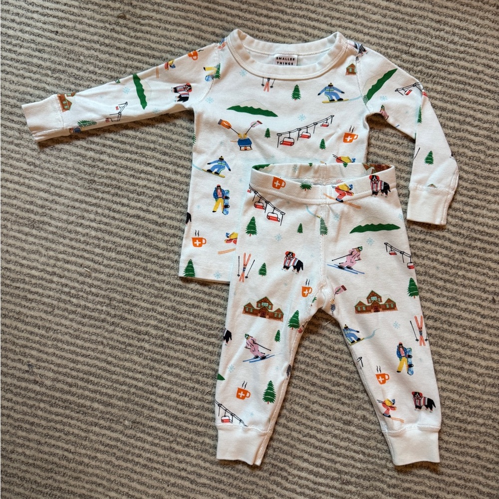 White and Green Matching Sets with Woodland Theme